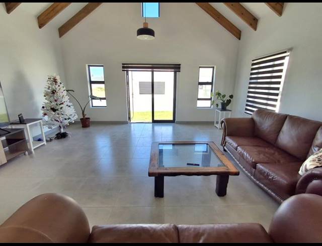 3 BEDROOM HOUSE FOR SALE IN BRITANNIA BAY